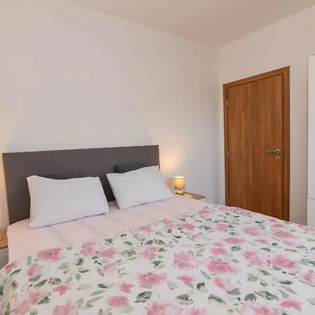 Apartament Rita *