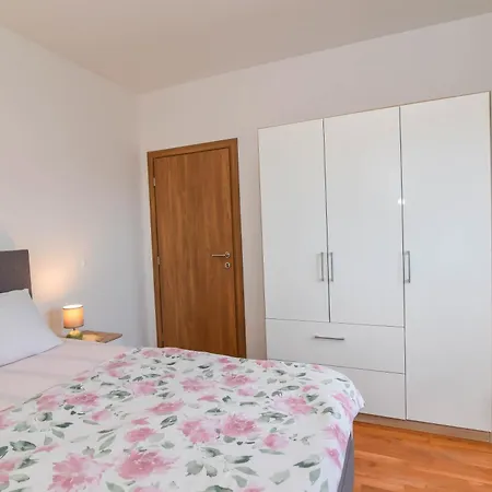 Apartament Rita *