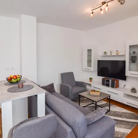 Apartament Rita *
