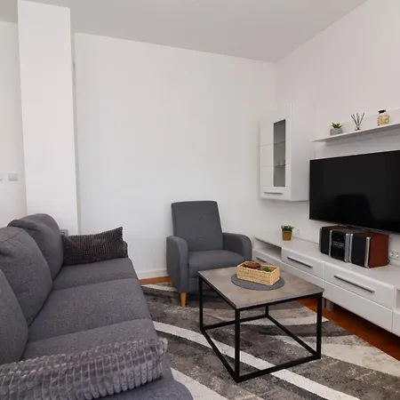 Rita Apartment Sukosan